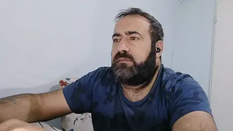 dark-look webcam model stream image