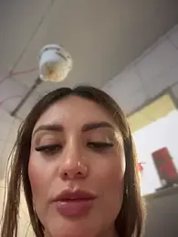 Miss_ary webcam stripchat model stream image