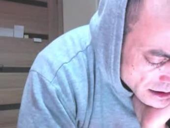 carin_the_body webcam model stream image