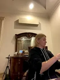 Amazoniiaa webcam model stream image