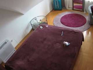 voyeurcam-julmodels-whitebed-4 webcam model stream image