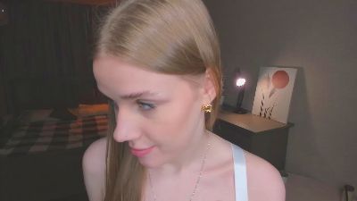 LynetteBalle webcam model stream image