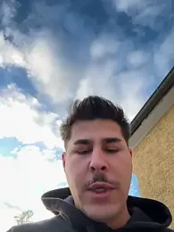 MvM58955050 webcam model stream image