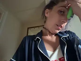 MegaTinyyy webcam model stream image
