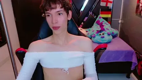 Stefany_PiInk webcam model stream image