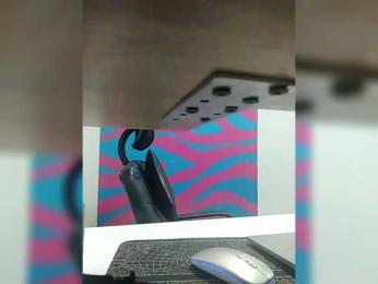 Xo4y-Tpax webcam model stream image