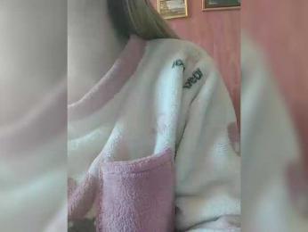 Xo4y-Tpax webcam model stream image