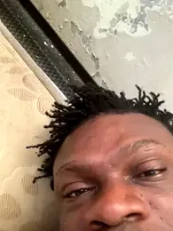 laperson webcam model stream image