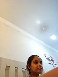 DirtySnowball69 webcam model stream image