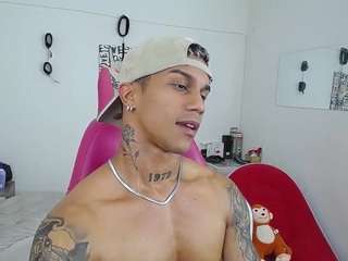 leonardprice1 webcam camsoda model stream image