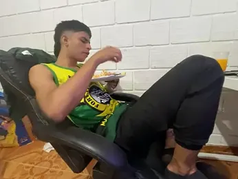 Max_TheHorseDick webcam model stream image