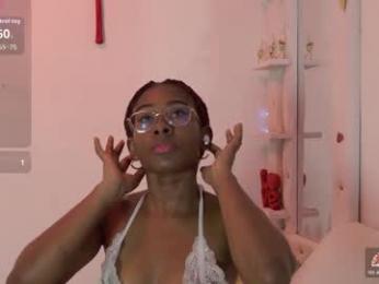 mila_n_max webcam chaturbate model stream image