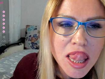 Lisa1225 webcam model stream image