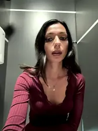 _MiaQueen_ webcam model stream image