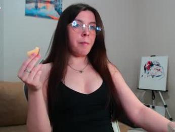 lunalovesuu webcam model stream image