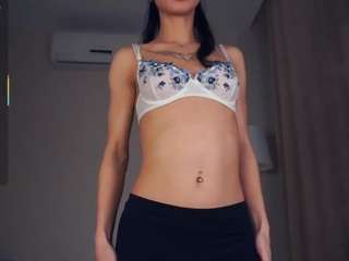 shainacloos webcam model stream image