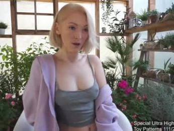 yournaughtypixie webcam model stream image