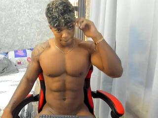 Dominnic Strong webcam model stream image