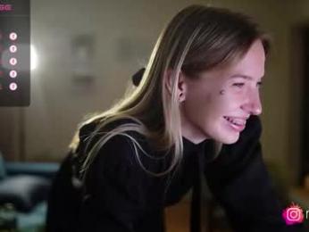 mel_collins webcam chaturbate model stream image