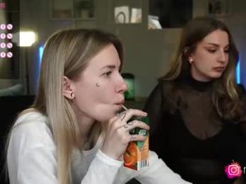 mel_collins webcam model stream image