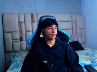 Croy Myers webcam model stream image