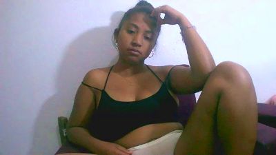 Moellah webcam model stream image