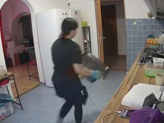 voyeurcam-julmodels-kitchen webcam model stream image