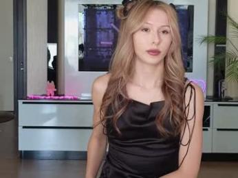 yononeey webcam model stream image