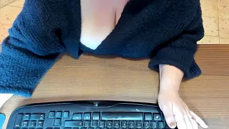 NikkiHolland webcam model stream image