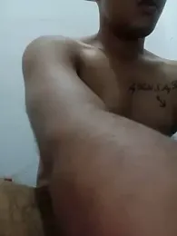 Crywolf210 webcam model stream image