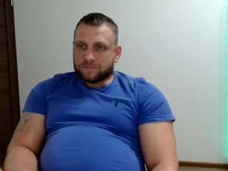 b-l-o-n-d webcam model stream image