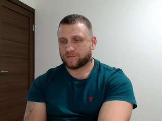 b-l-o-n-d webcam model stream image