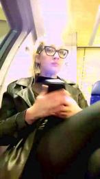 Lalalovehot2 webcam model stream image