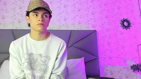 meganandtylerr19 webcam model stream image