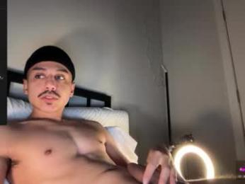 xmomentumx webcam model stream image