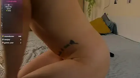 Velour_Switch webcam stripchat model stream image