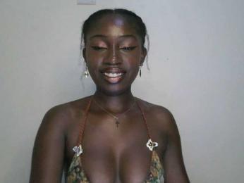 Boughie-birdy webcam bongacams model stream image