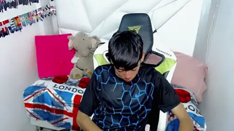 Liarr_ webcam model stream image