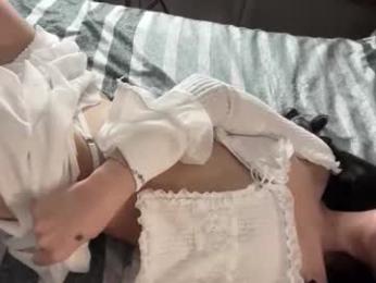 yourlittlesunrise_ webcam model stream image