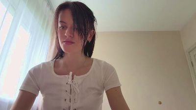 JuleThreets webcam model stream image