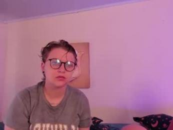 crazy_cakes_ webcam model stream image