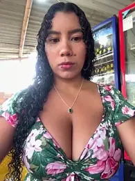 serena_willow webcam model stream image