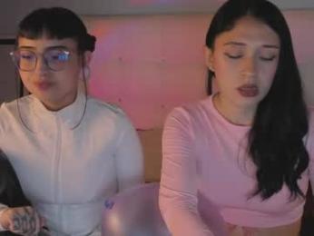 zowi_hottiee webcam model stream image