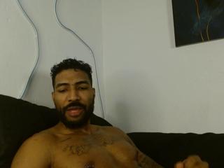 Xander Strongs webcam model stream image