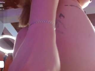 naomifox1 webcam model stream image