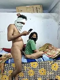 hot_wife_35 webcam model stream image