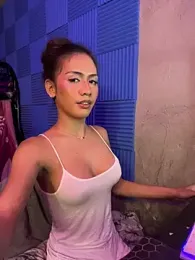 Bomb_Maddy webcam stripchat model stream image