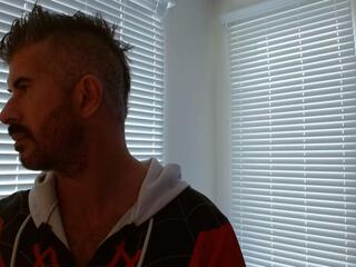 Killian & Crew webcam model stream image