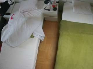 voyeurcam-julmodels-bed-5 webcam model stream image