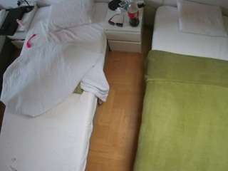 voyeurcam-julmodels-bed-5 webcam model stream image
